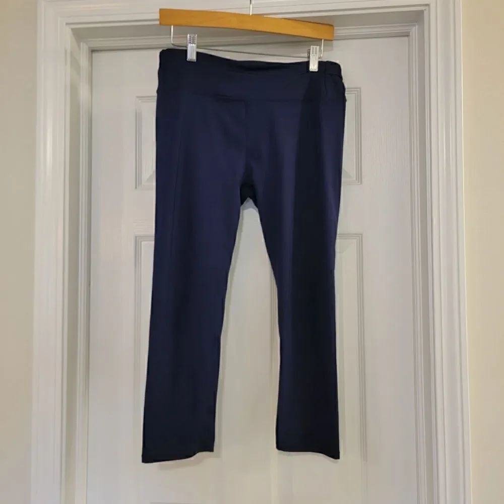 FABLETICS navy leggings size medium